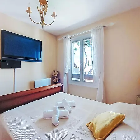 L'ile Heureuse-9 By Interhome *